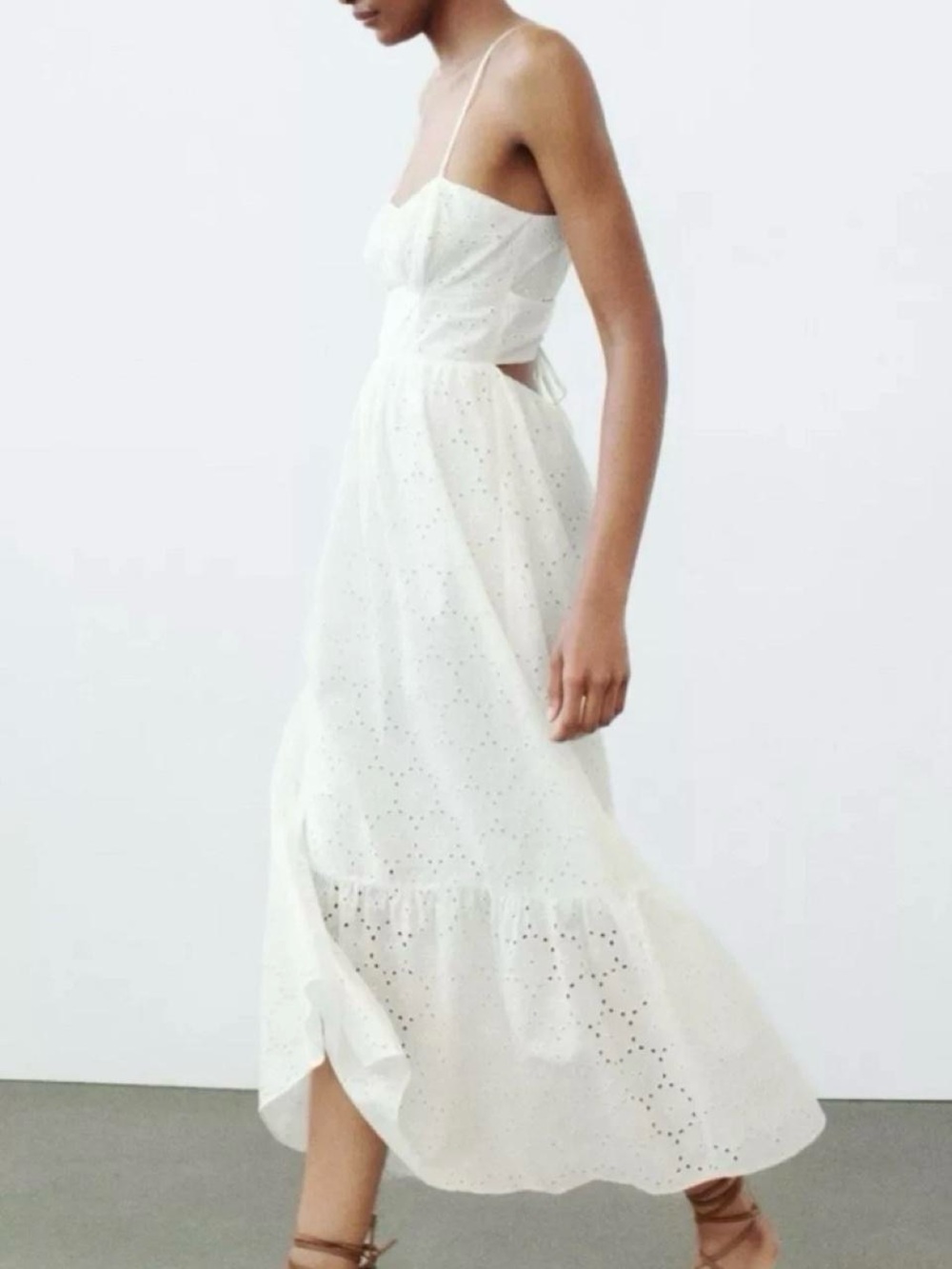 Zara White Eyelet Maxi Dress ✦ Open Back Summer Dress - Picture 4 of 8
